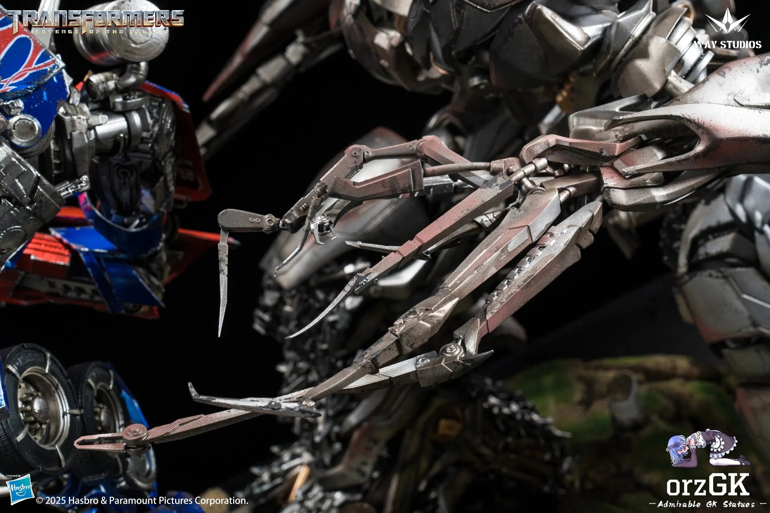 WAY Studio: Transformers – Revenge of the Fallen Optimus Prime vs Megatron Scene Statue (Licensed Collectible) (Pre-Order) WAY Studio