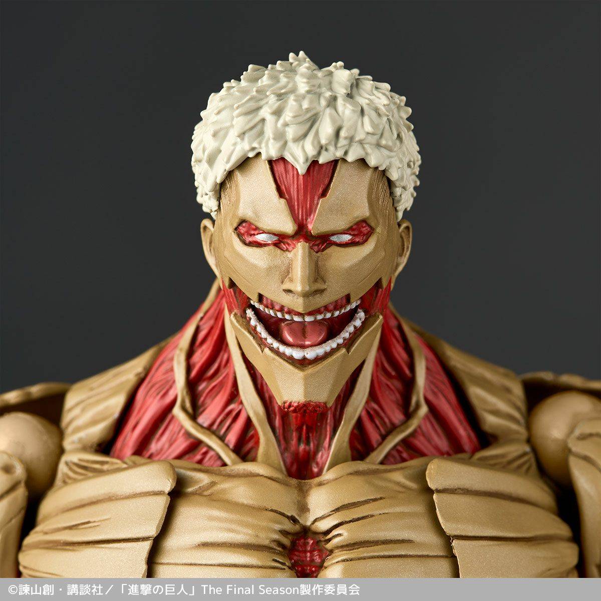 Amazing Yamaguchi / Revoltech: Attack on Titan - Armored Titan (Limited + Bonus) [Kaiyodo]
