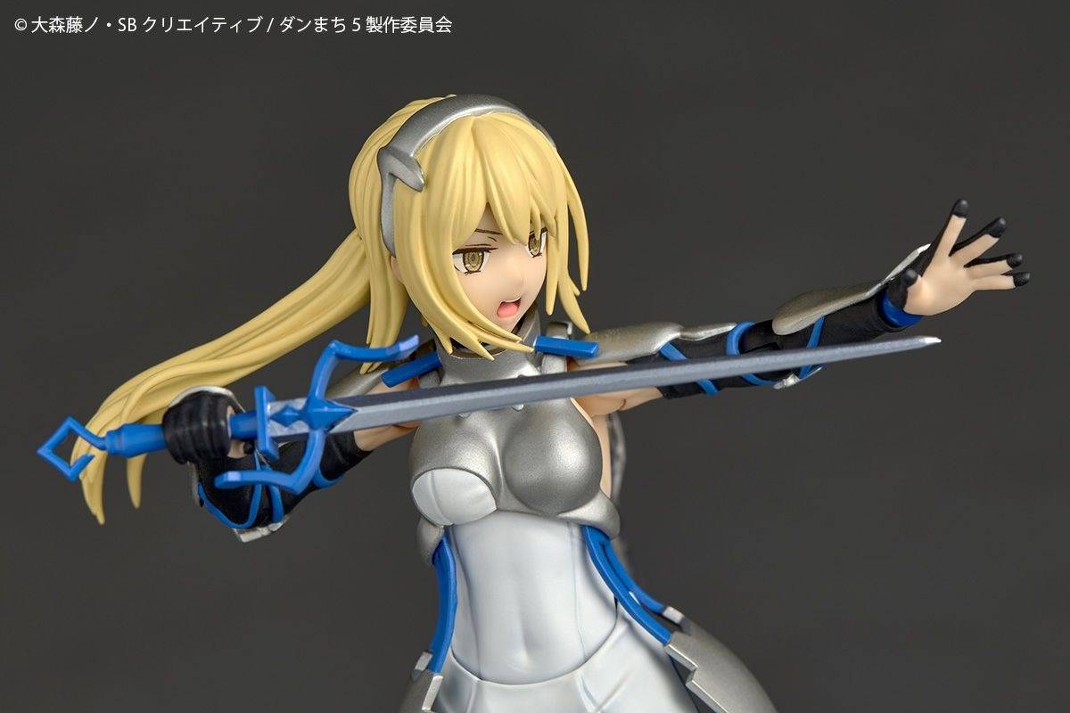 [Kaiyodo] Amazing Yamaguchi / Revoltech: Is It Wrong to Try to Pick Up Girls in a Dungeon - Ais Wallenstein (Limited Edition) (Pre-Order)