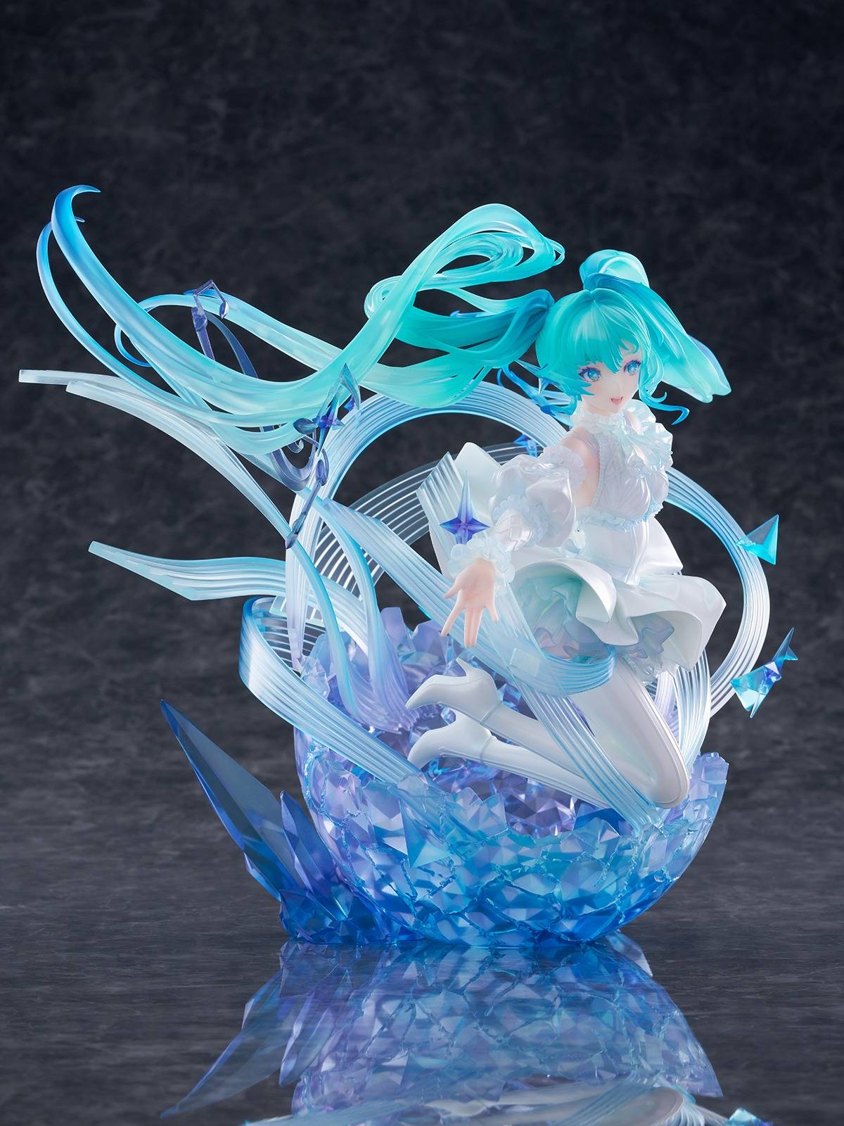 [Shibuya Scramble] Character Vocal Series 01: Hatsune Miku (Crystal Dress Ver.) 1/7 (Pre-Order)