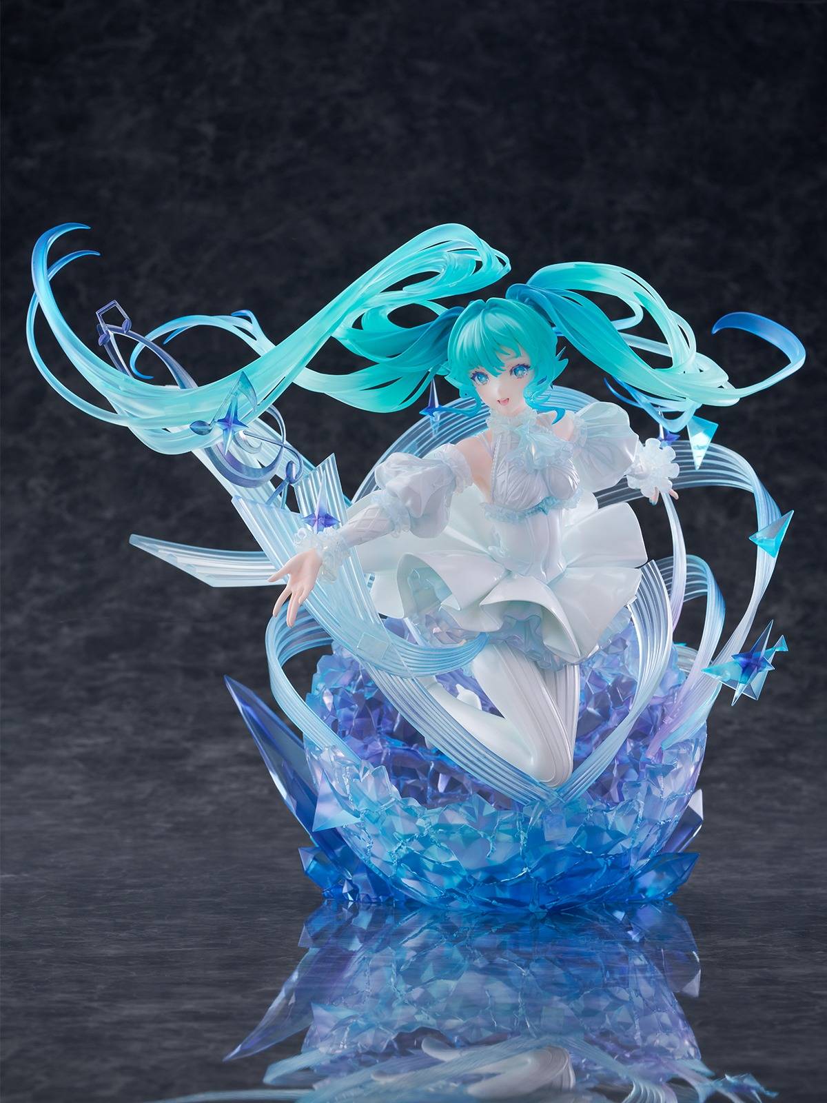 [Shibuya Scramble] Character Vocal Series 01: Hatsune Miku (Crystal Dress Ver.) 1/7 (Pre-Order)