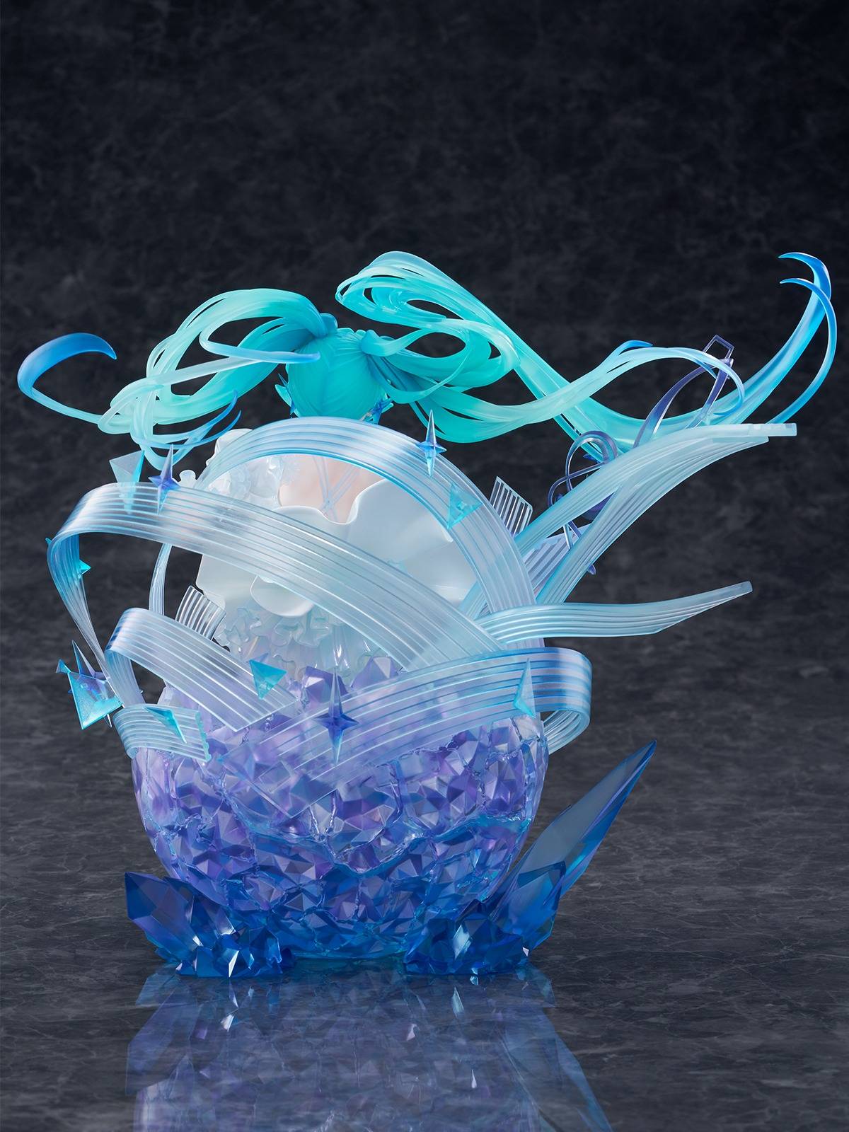 [Shibuya Scramble] Character Vocal Series 01: Hatsune Miku (Crystal Dress Ver.) 1/7 (Pre-Order)