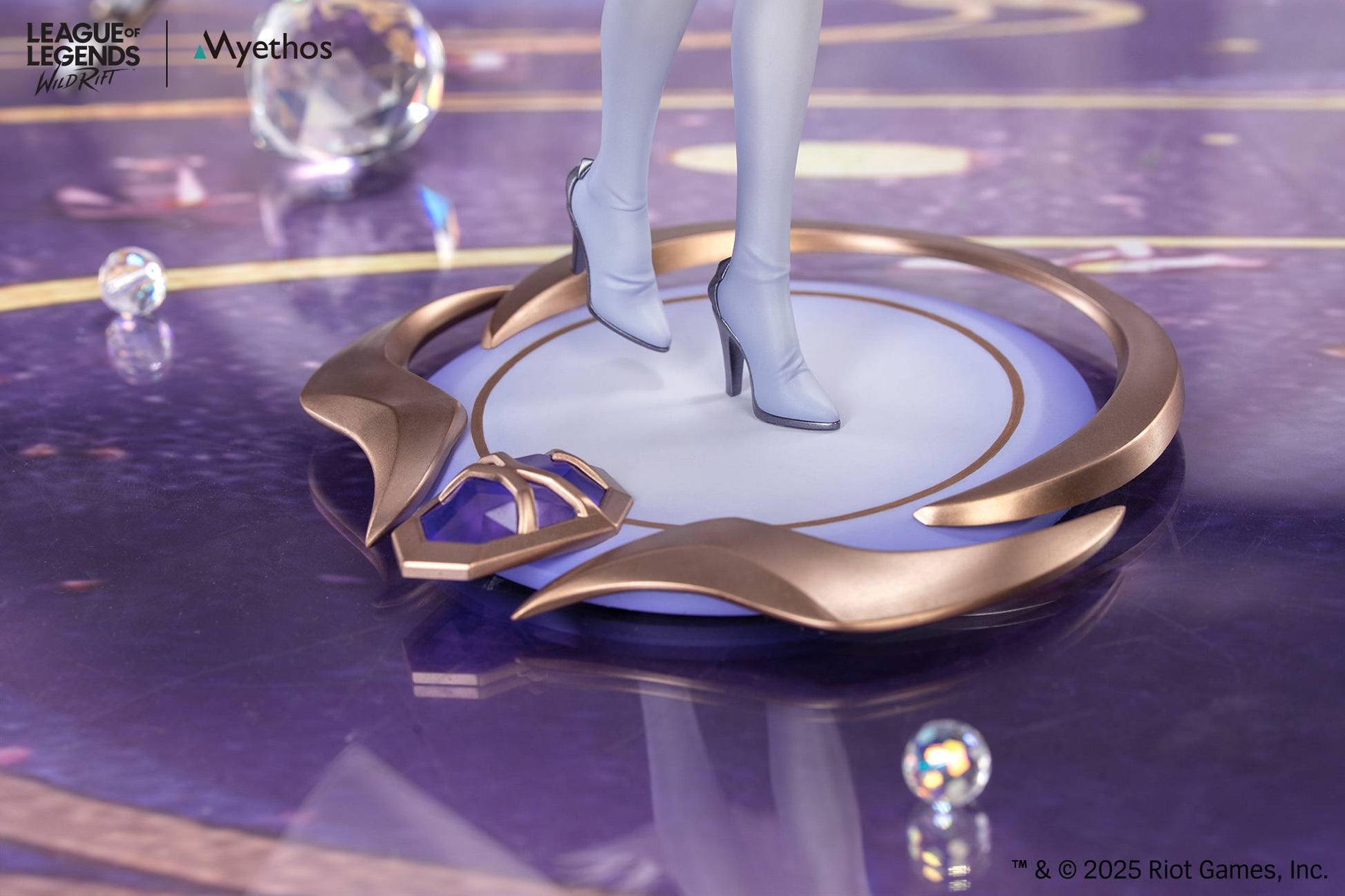 League of Legends: Lux Crystal Rose Ver. 1/8 Scale Figure by Myethos (Gift+) (Pre-Order) Myethos