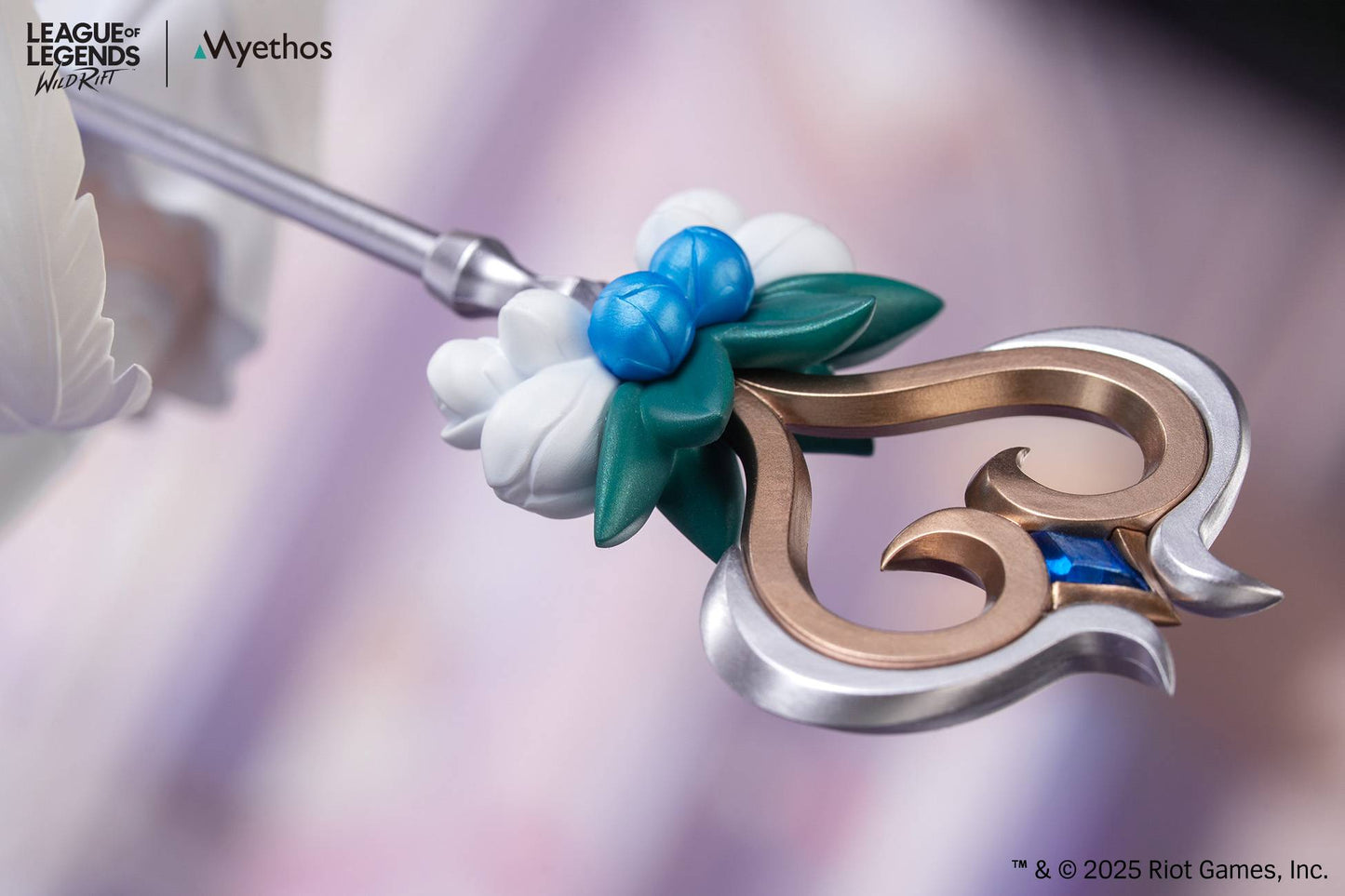 League of Legends: Lux Crystal Rose Ver. 1/8 Scale Figure by Myethos (Gift+) (Pre-Order) Myethos