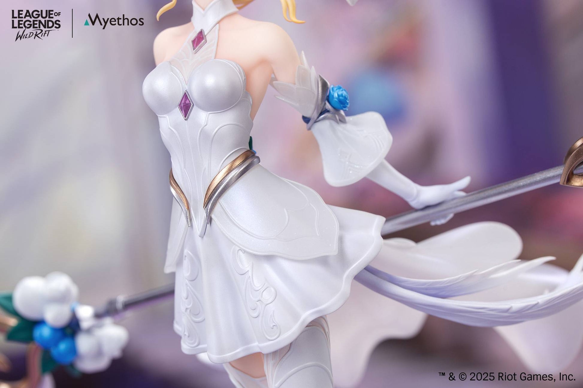 League of Legends: Lux Crystal Rose Ver. 1/8 Scale Figure by Myethos (Gift+) (Pre-Order) Myethos