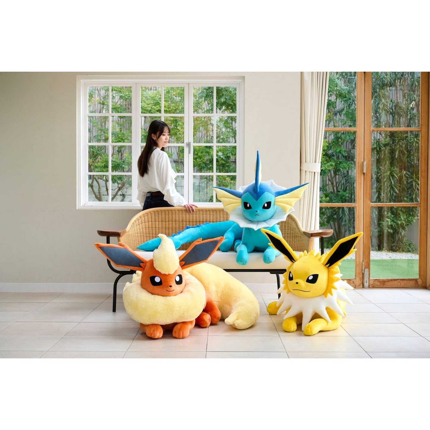 Pokemon: Life-size Plush - Flareon lying down (Limited Edition) [The Pokémon Company]