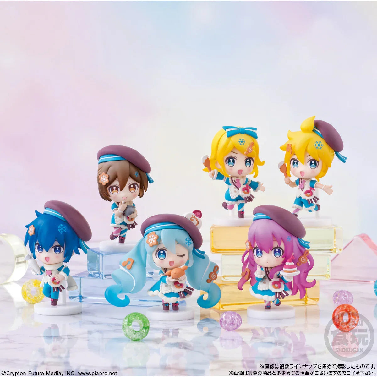 [Bandai] Shokugan: Hatsune Miku - Snow Miku 2026 Mini Figure & Gum (8 Packs Box) (Pre-Order) Bandai